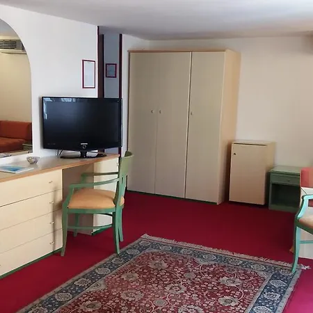 Hotel Majestic 4*